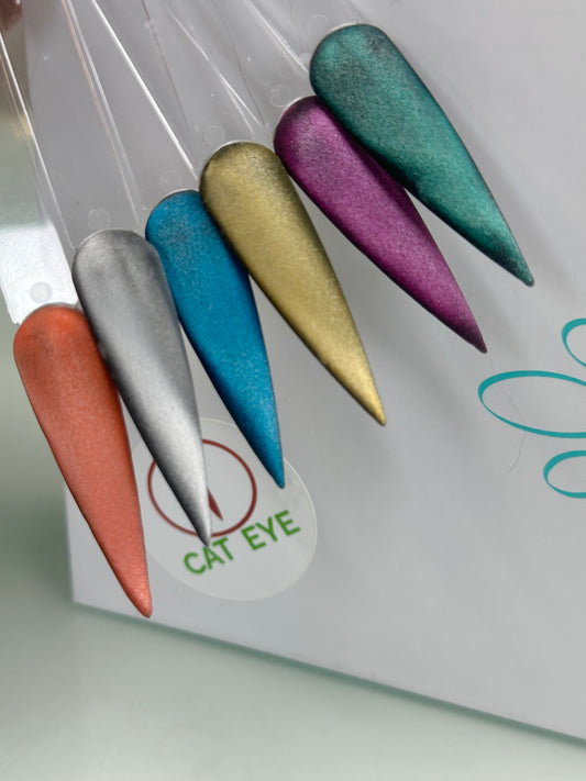 CAT EYE Gel Polish (HEMA Free & Cruelty Free )